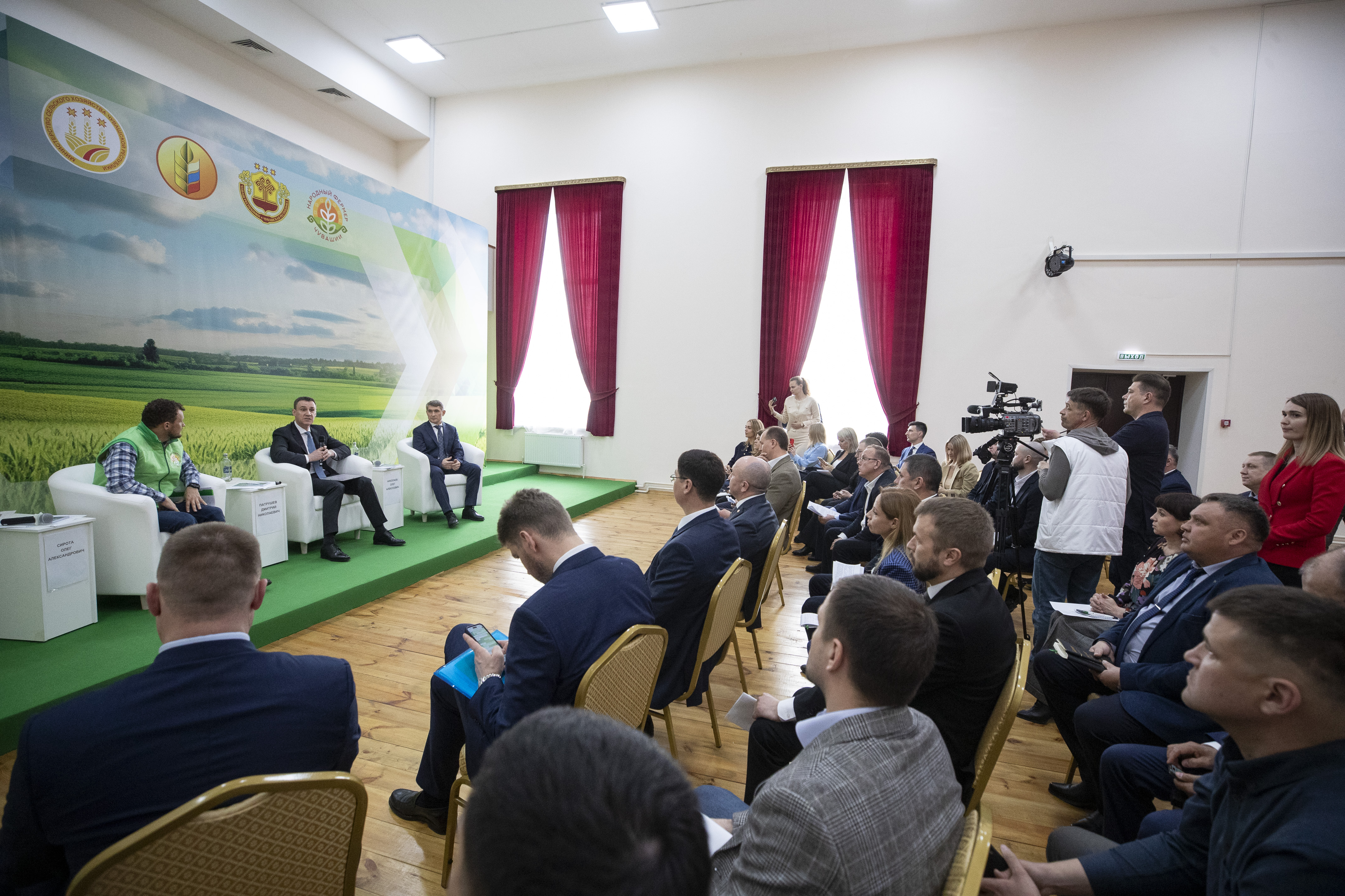 Дмитрий Патрушев обсудил с фермерами Чувашской Республики вопросы поддержки малого агробизнеса