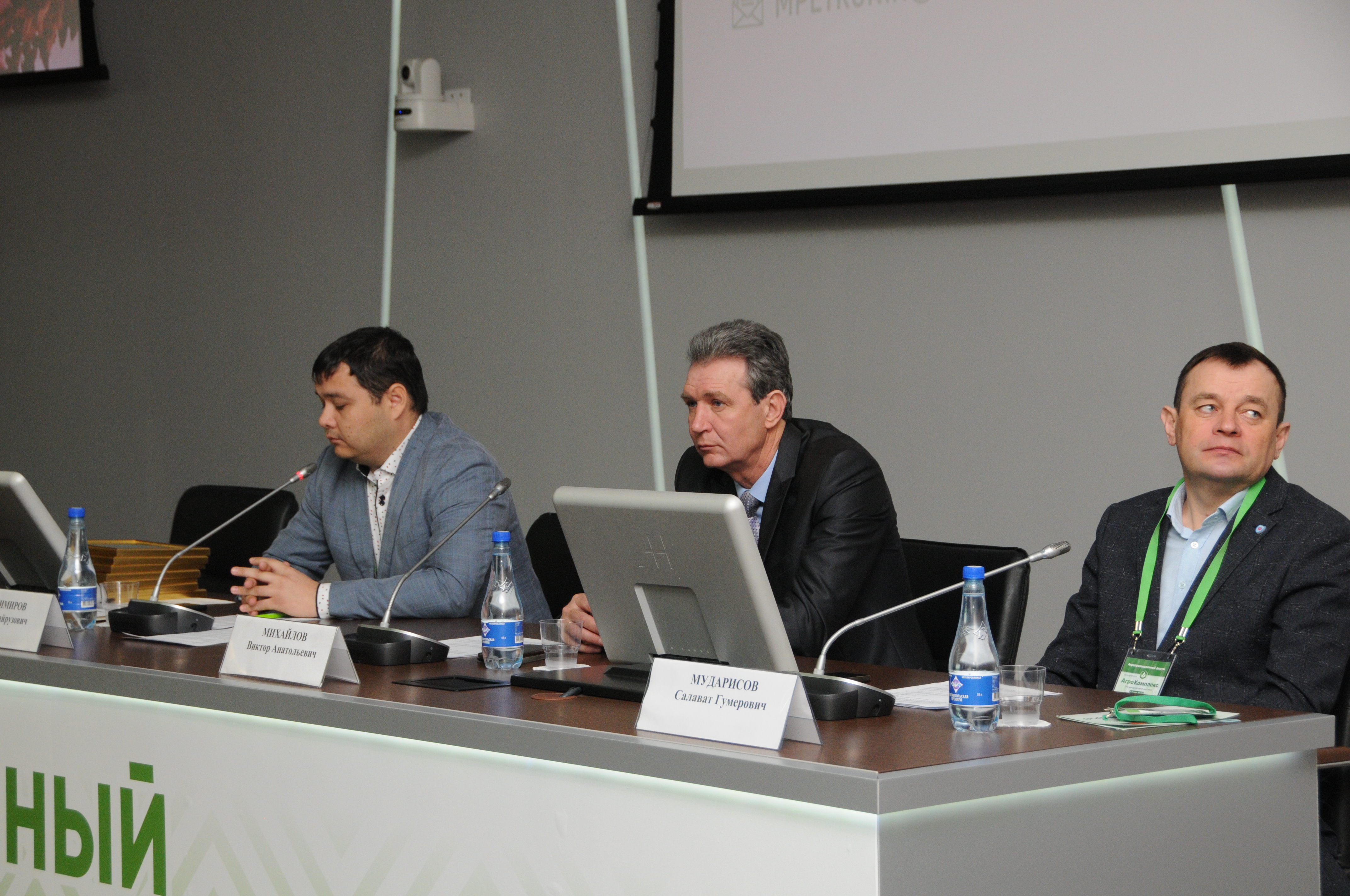 На круглом столе Агропромышленного форума в Уфе обсудили техническую модернизацию АПК
