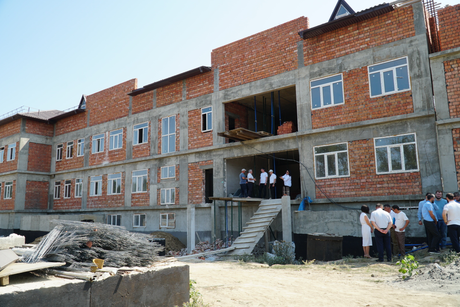 Зураб Куччаев проверил ход реализации программы комплексного развития сельских территорий в Ногайском районе Дагестана