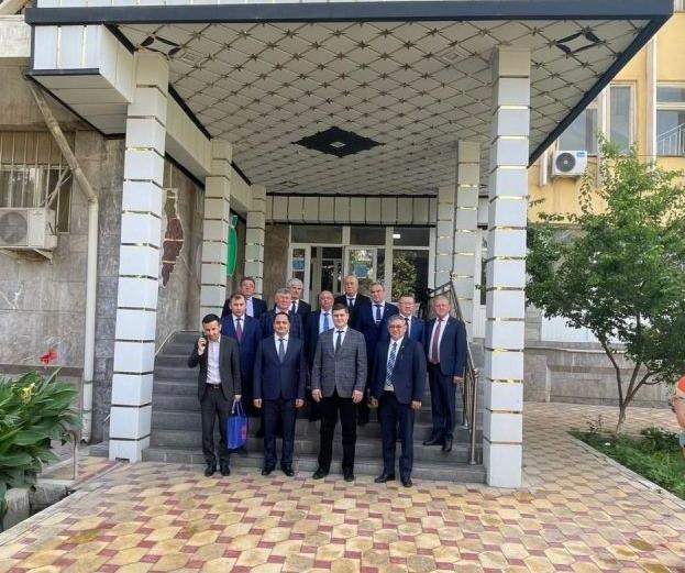 Делегация башкирских аграриев встретилась с министром сельского хозяйства Таджикистана и посетила предприятия АПК