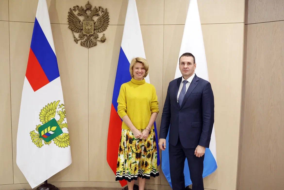 Оксана Лут обсудила развитие АПК Хабаровского края с главой региона Дмитрием Демешиным