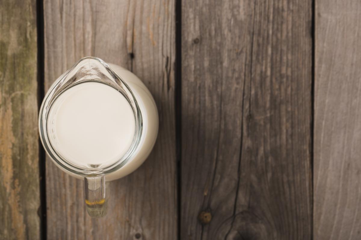 Сельхозорганизации Смоленской области увеличили суточный надой молока на 4,7%