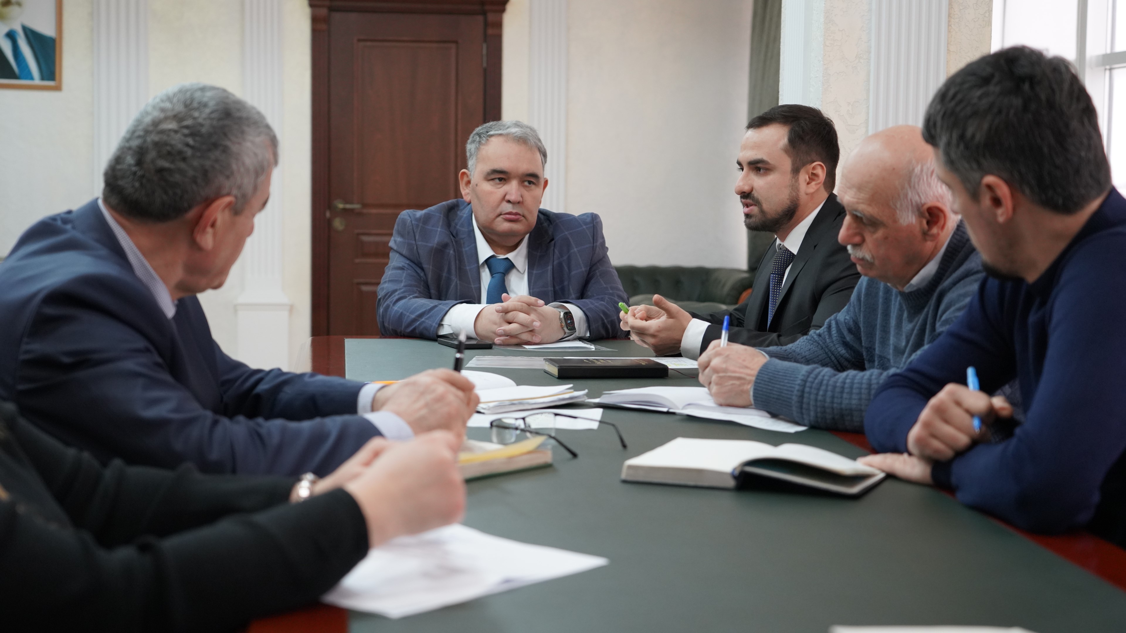 Мухтарбий Аджеков провел встречу с руководителем Центра поддержки экспорта Дагестана