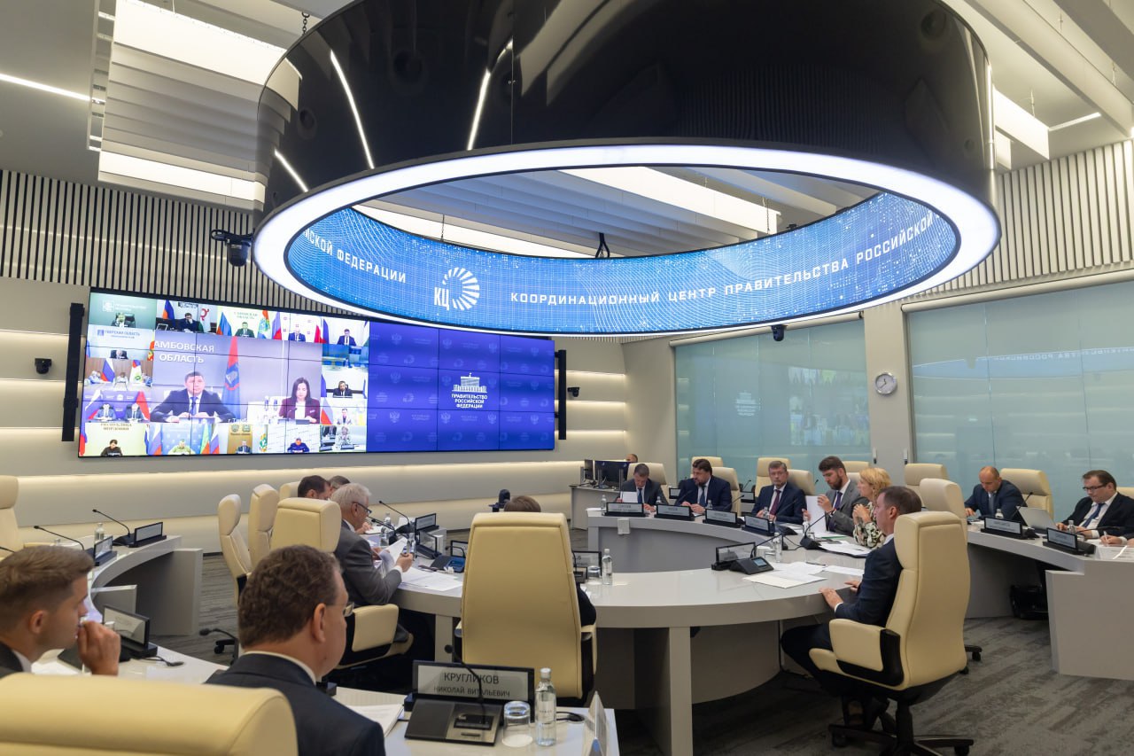 Ход сезонных полевых работ обсудили на оперштабе в Правительстве России