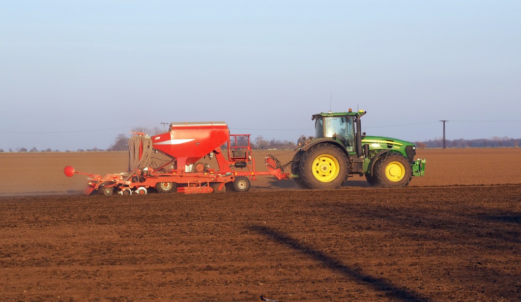 Аграрии Краснодарского края приступили к севу ранних яровых культур