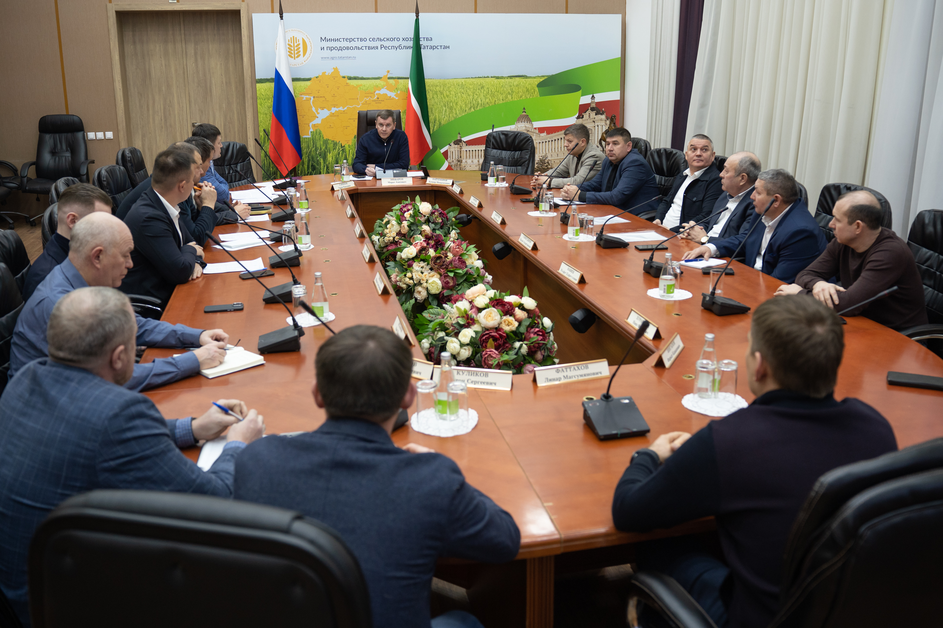 В Минсельхозпроде Республики Татарстан прошла рабочая встреча по вопросам стабилизации ситуации на рынке молока-сырья