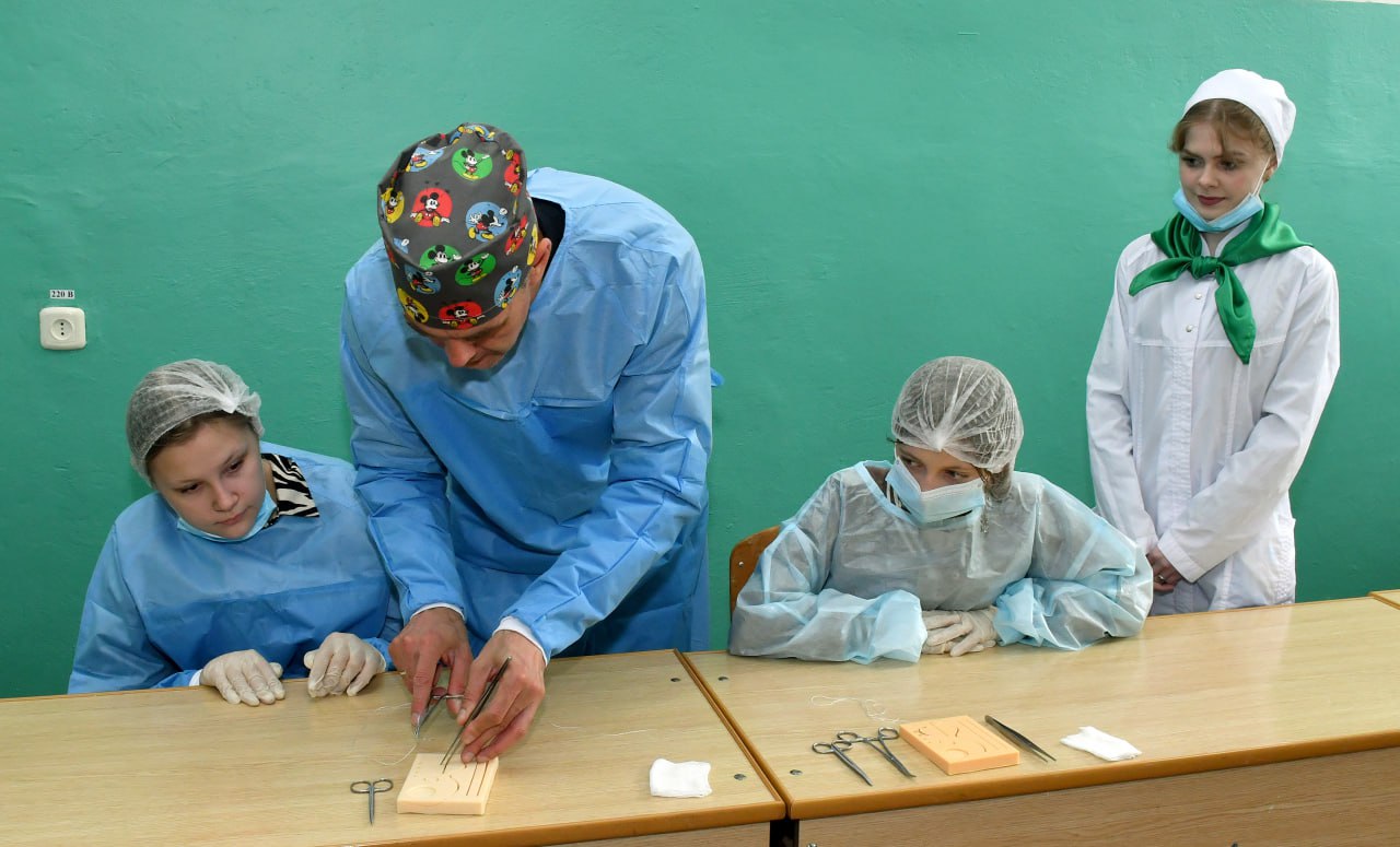 В Луганском ГАУ состоялся очный региональный этап «Агронтри-2024» среди учащихся 5-11 классов из сельской местности