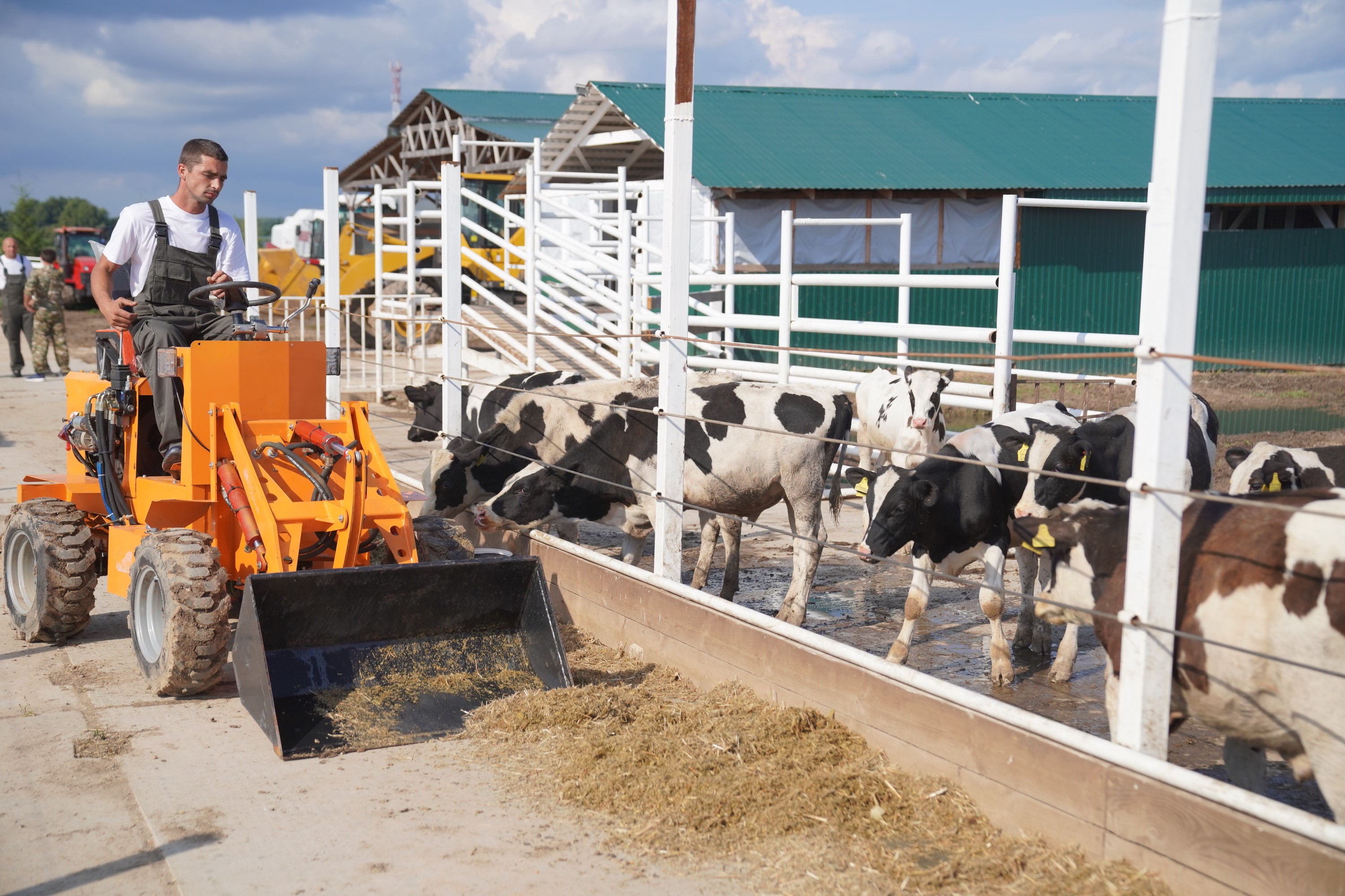 Почти 700 млн рублей господдержки получили аграрии Ивановской области с начала года