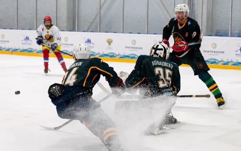 Команда сельхозтоваропроизводителей Саратовской области завоевала титул чемпионов России среди сельских команд на зимнем этапе Всероссийского марафона «Земля спорта»
