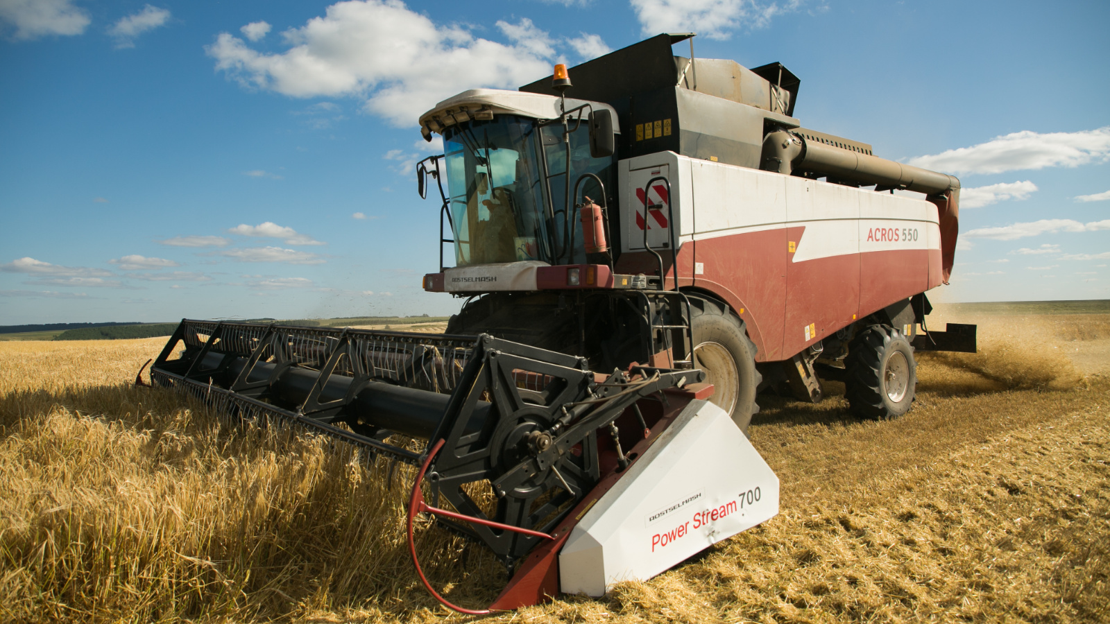 В Татарстане определены победители Республиканского конкурса «Лучший комбайнер — 2025»