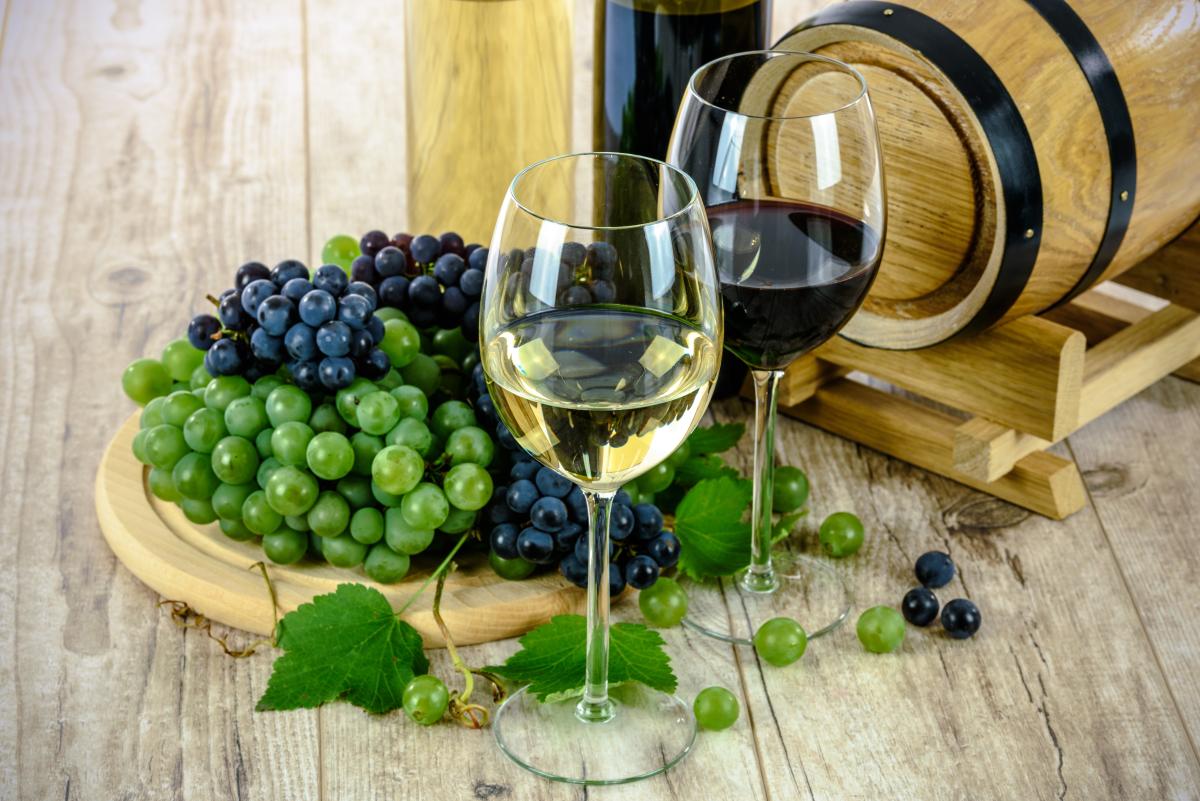 Госдума приняла законопроект о расширении поддержки виноделов 
