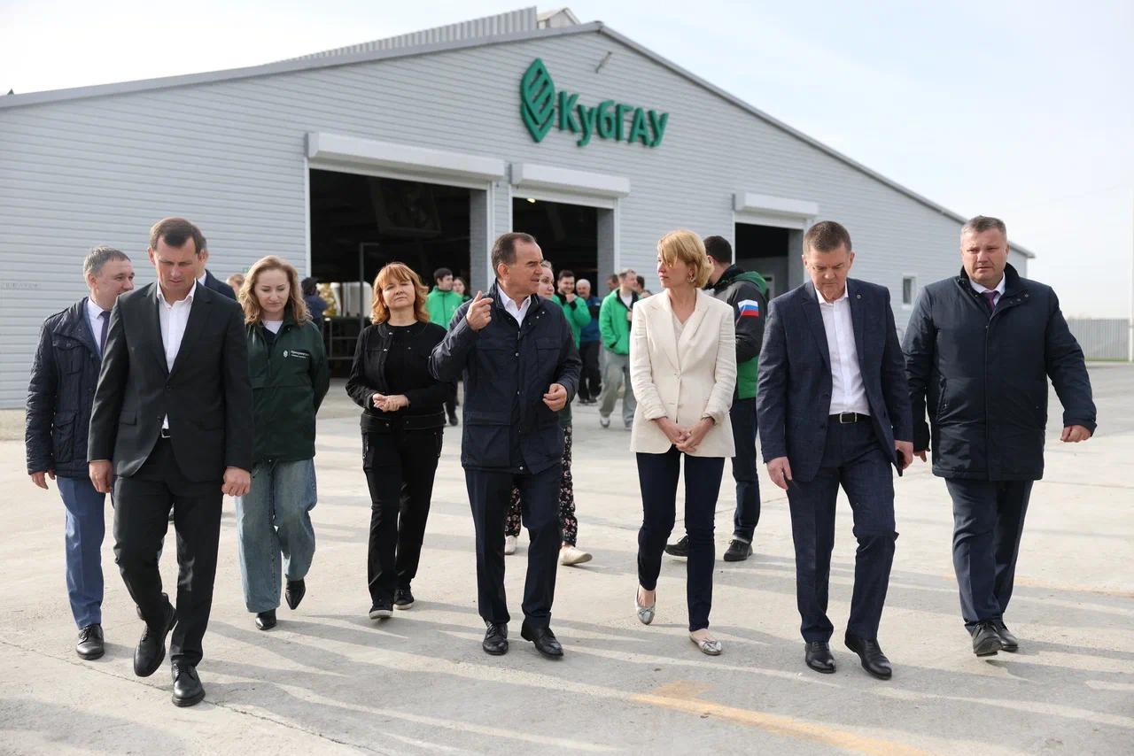 Оксана Лут ознакомилась с работой АПК Краснодарского края