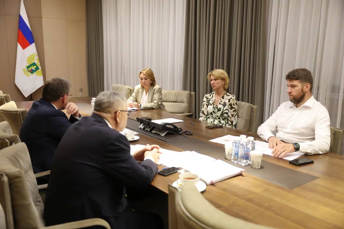 В Минсельхозе обсудили развитие системы метеонаблюдений и прогнозирования для АПК