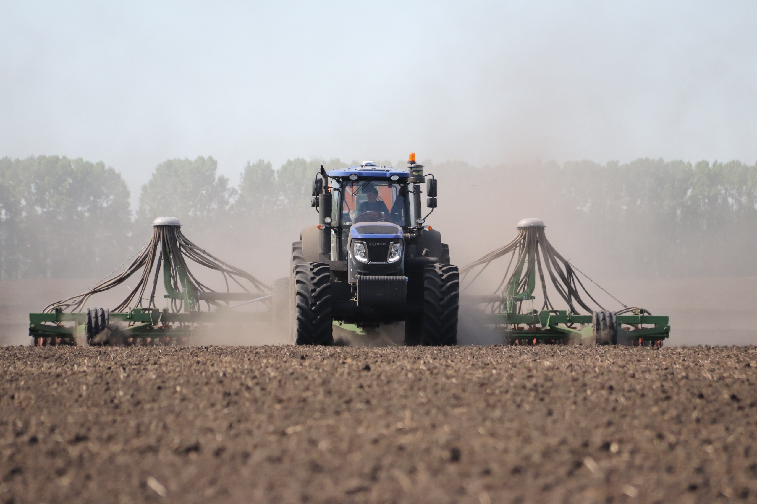 Аграрии Кузбасса засеяли больше половины планируемых площадей