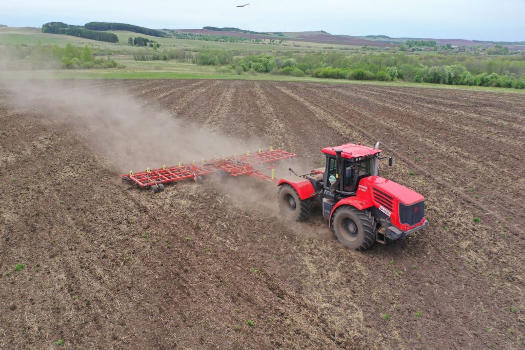 Хозяйства Забайкалья приступили к подготовке чистых паров под посев 2026 года