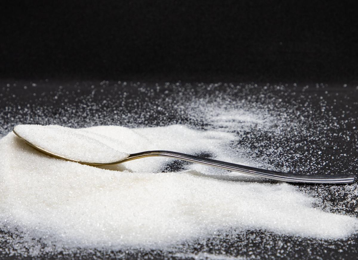 В сезоне-2022/23 профицит мирового баланса сахара может превысить 5,5 млн т — МОС