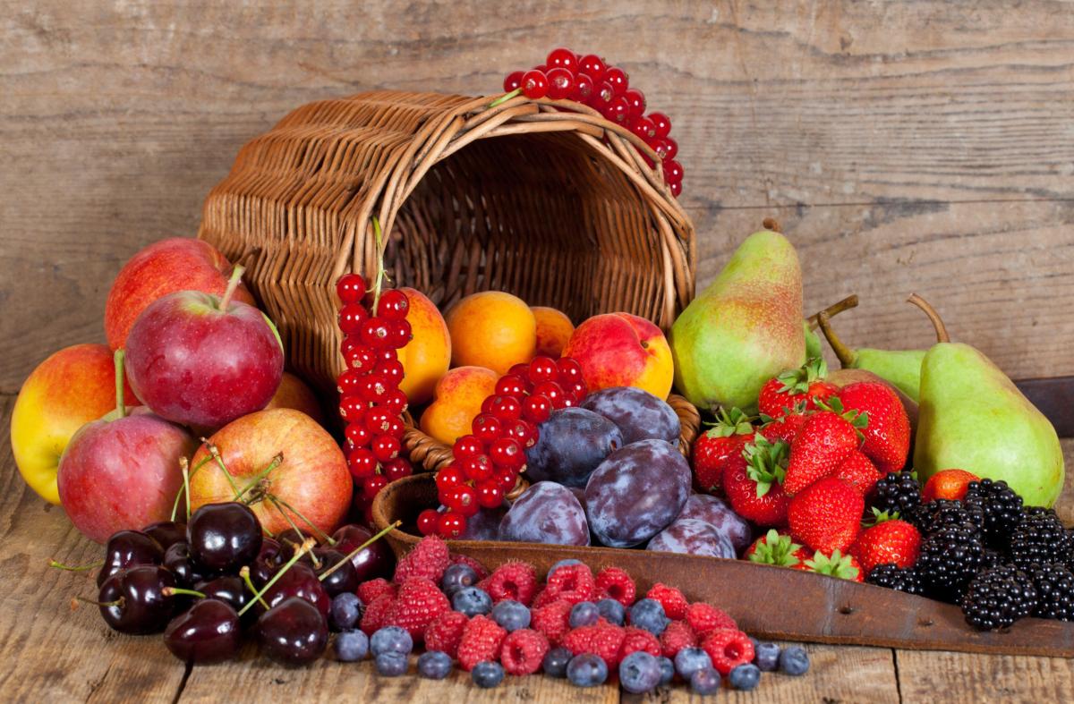 Потенциальная емкость рынка фруктов и ягод в РФ почти на 70% выше текущего показателя — эксперты