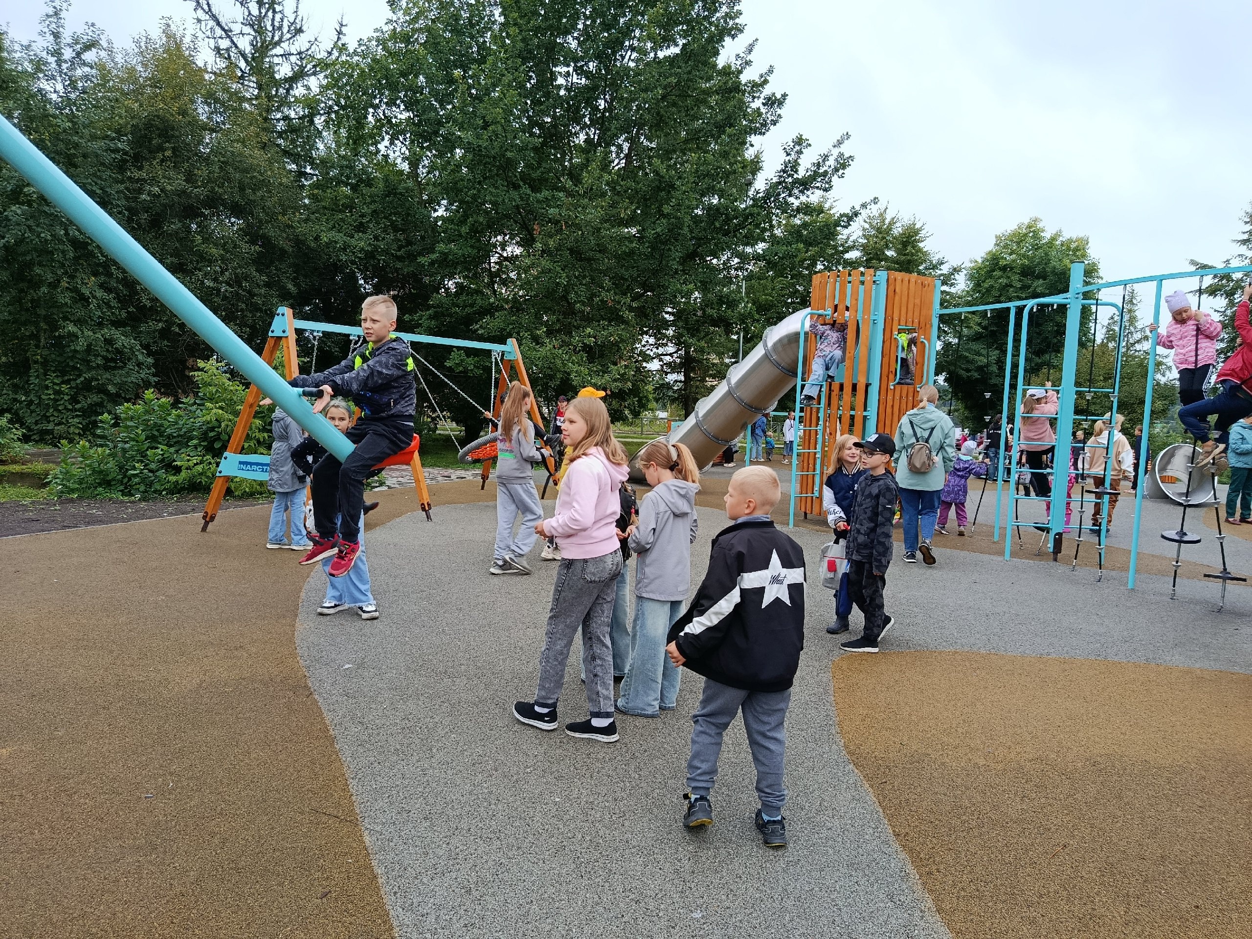 Новая детская спортивная площадка появилась в Кондопоге