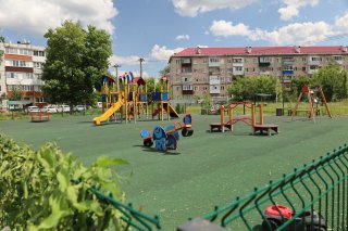 В Волжском районе Самарской области на средства госпрограммы приводят в порядок детские игровые площадки