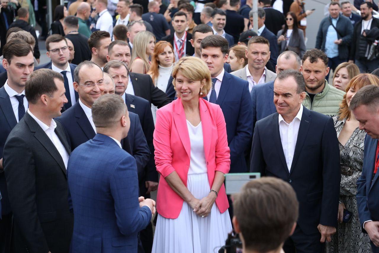 Оксана Лут и Вениамин Кондратьев дали официальный старт работе Международной сельскохозяйственной выставки «ЮГАГРО 2025»