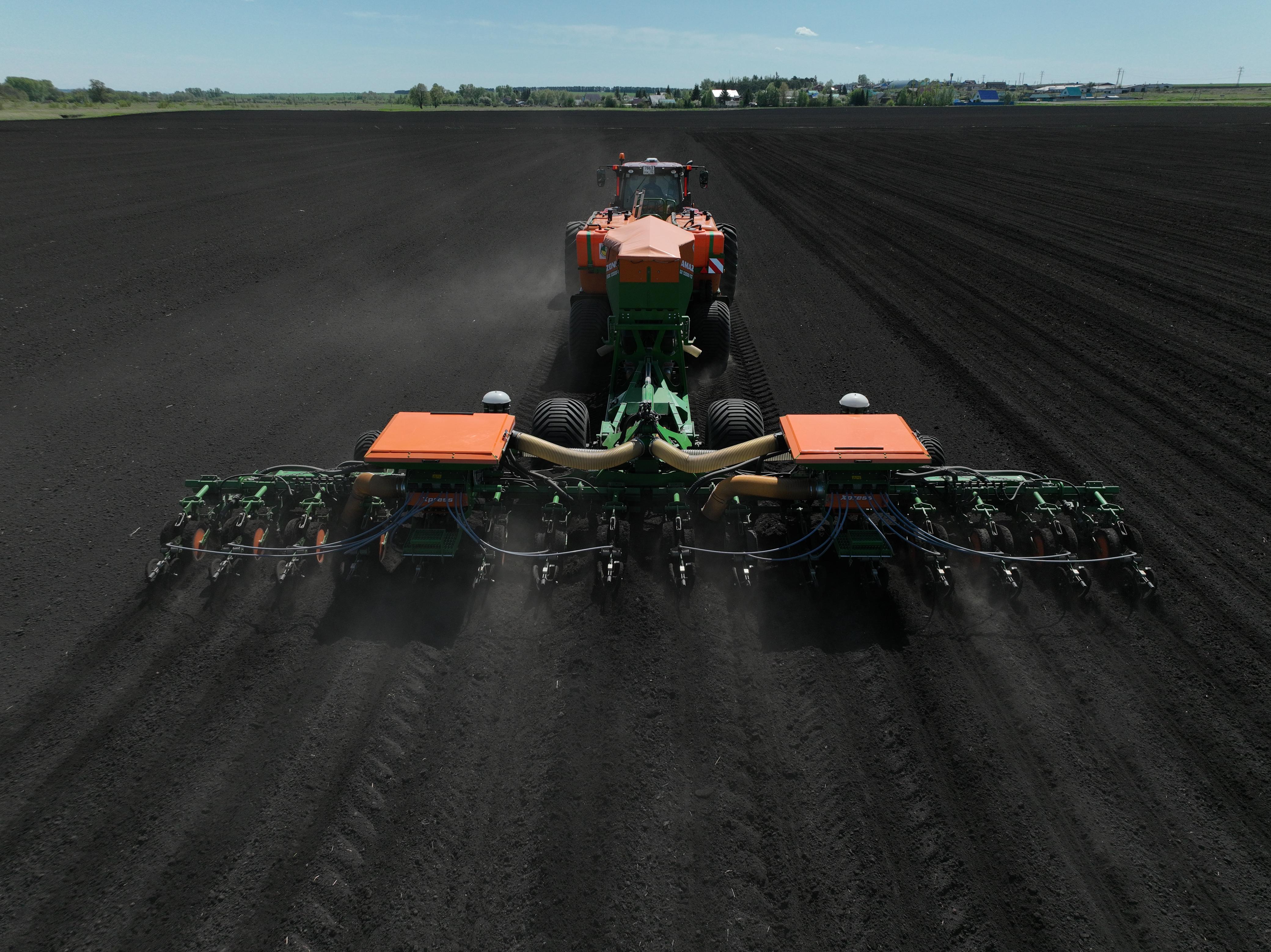 В Башкортостане яровыми культурами осталось засеять около 20% запланированных площадей