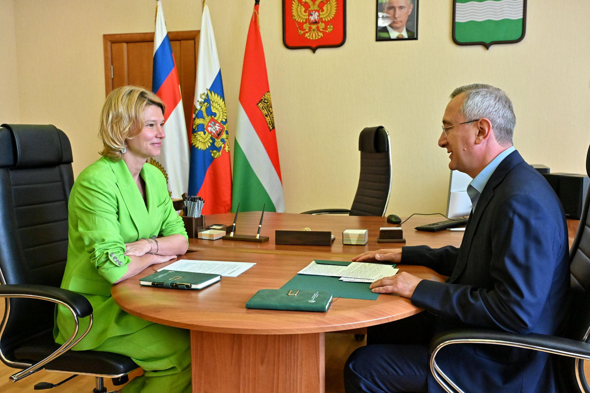 Оксана Лут обсудила развитие АПК Калужской области с Владиславом Шапшой