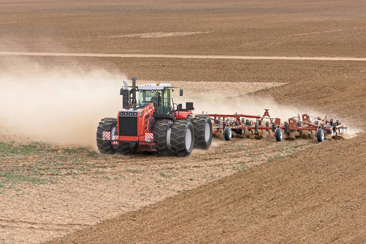 Хозяйства Забайкалья в 2025 году планируют приобрести более 250 единиц техники