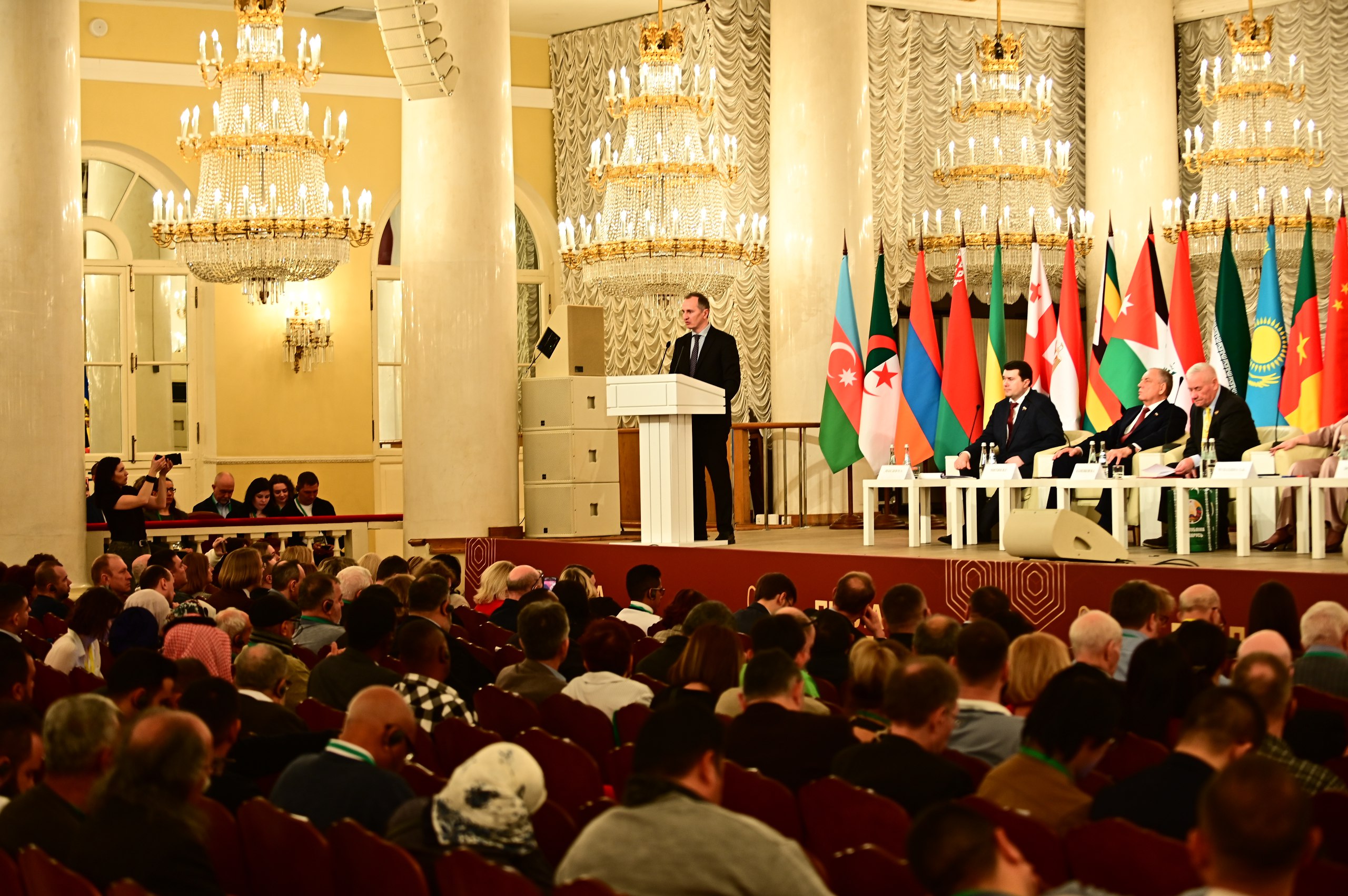 Развитие пчеловодства в России и за рубежом обсудили на открытии конгресса «Пчела и человек»