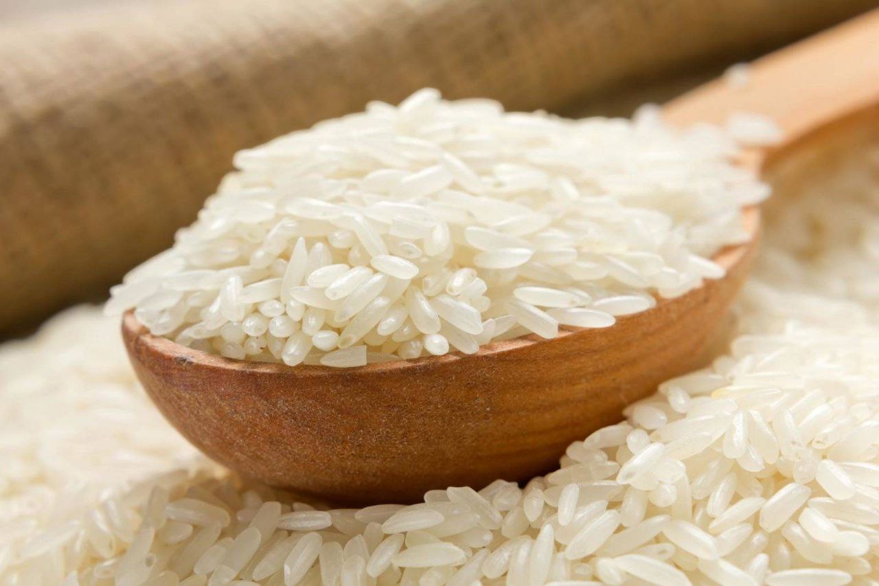 Правительство временно ограничило вывоз из России кормовых аминокислот, риса и рисовой крупы