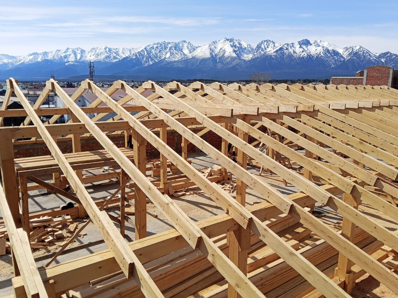 В селе Курумкан Республики Бурятия для повышения качества жизни на селе строится трехэтажная поликлиника