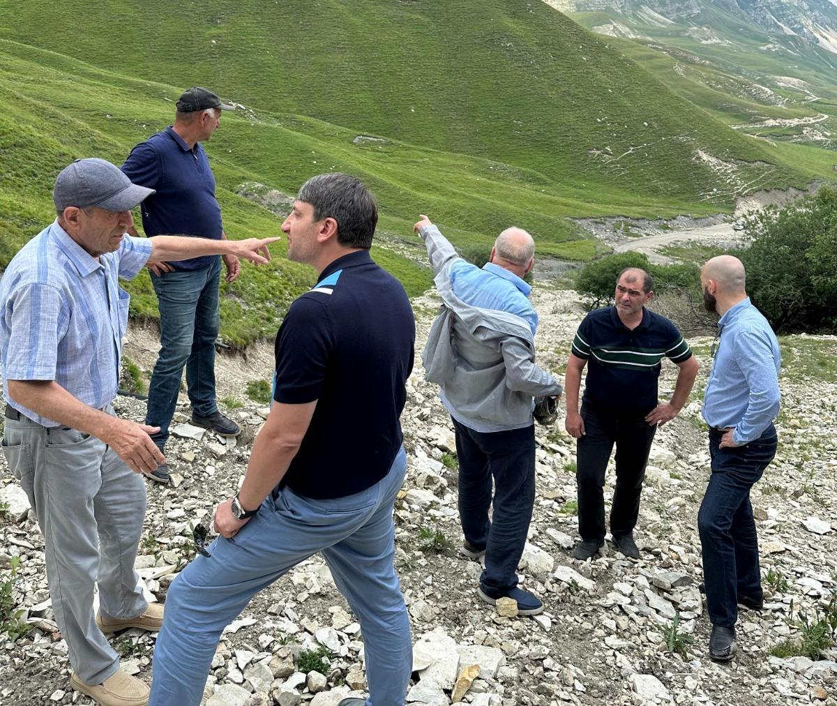 Зураб Куччаев изучил вопросы водоснабжения села Шодрода Ботлихского района Республики Дагестан