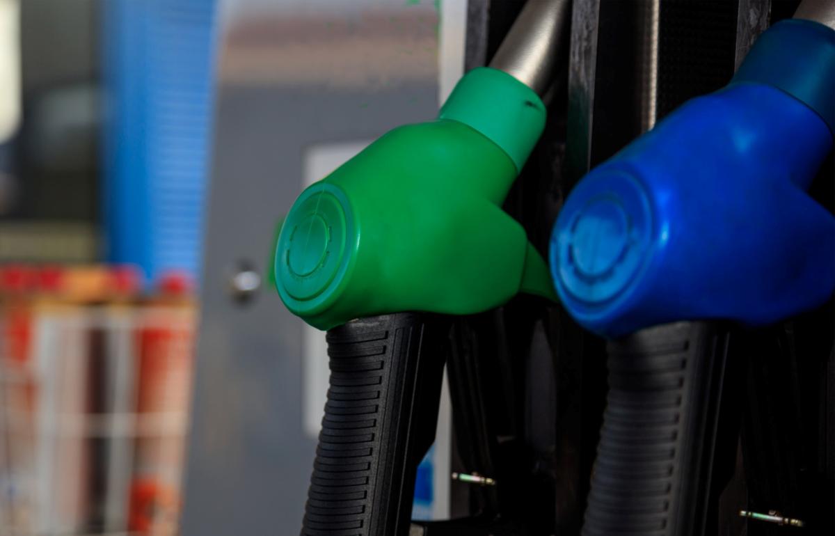 РФ полностью обеспечена бензином и дизельным топливом — кабмин