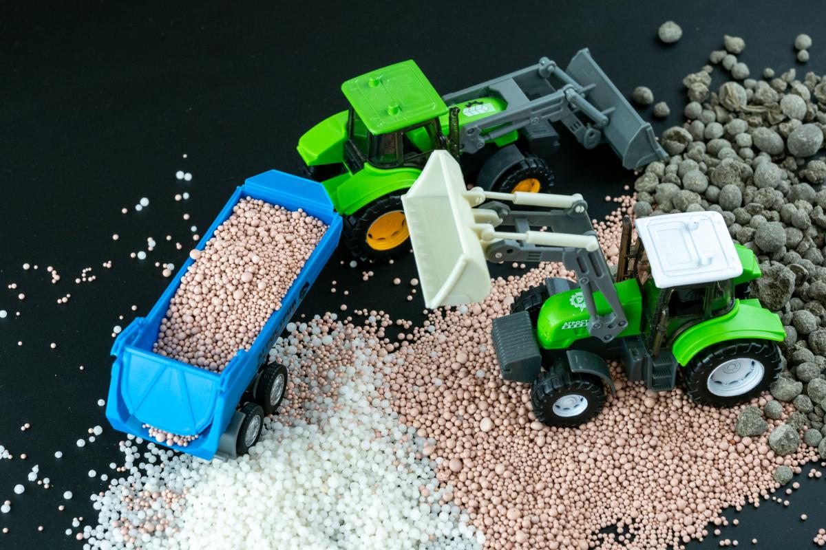 Россия нарастила поставки удобрений в страны БРИКС на 16%