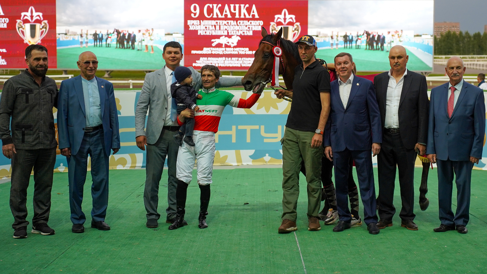 На Казанском ипподроме прошли скачки в честь праздника Сабантуй