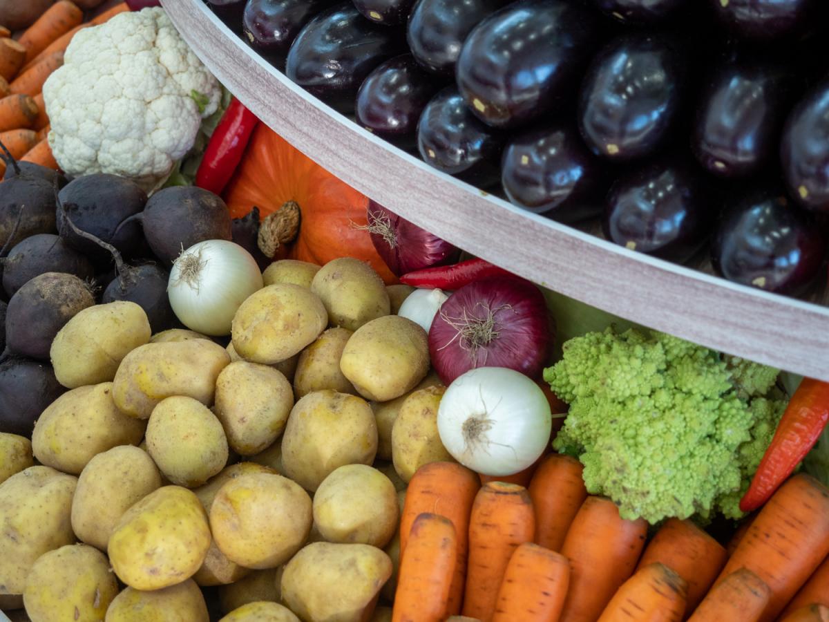 В Республике Алтай подешевела морковь, лук и картофель