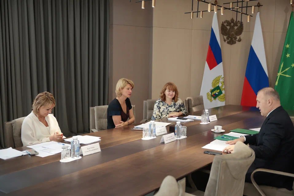 Оксана Лут и Мурат Кумпилов обсудили меры поддержки АПК и развитие сельских территорий Адыгеи