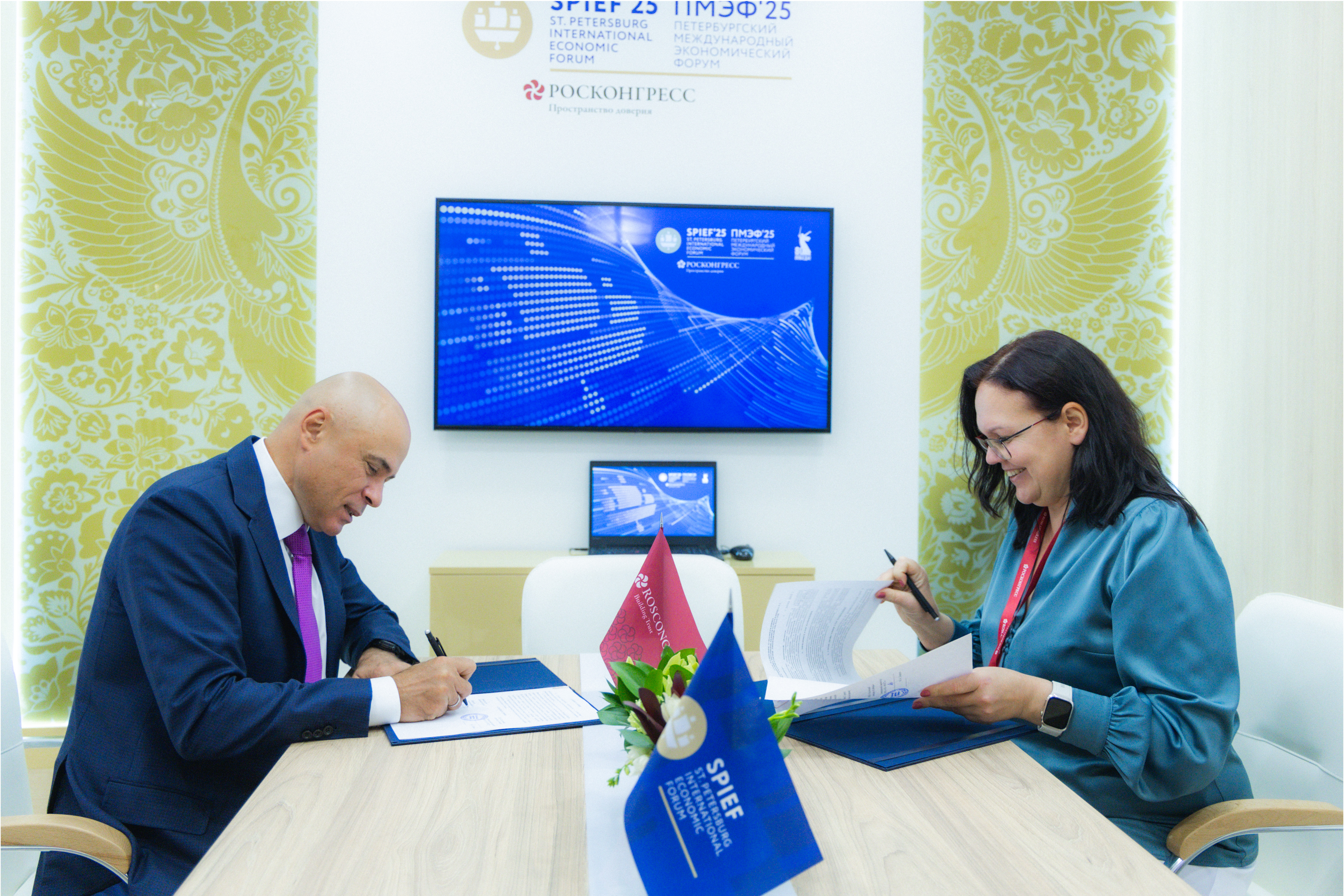 Более 13 млрд рублей в выращивание цветов в Липецкой области