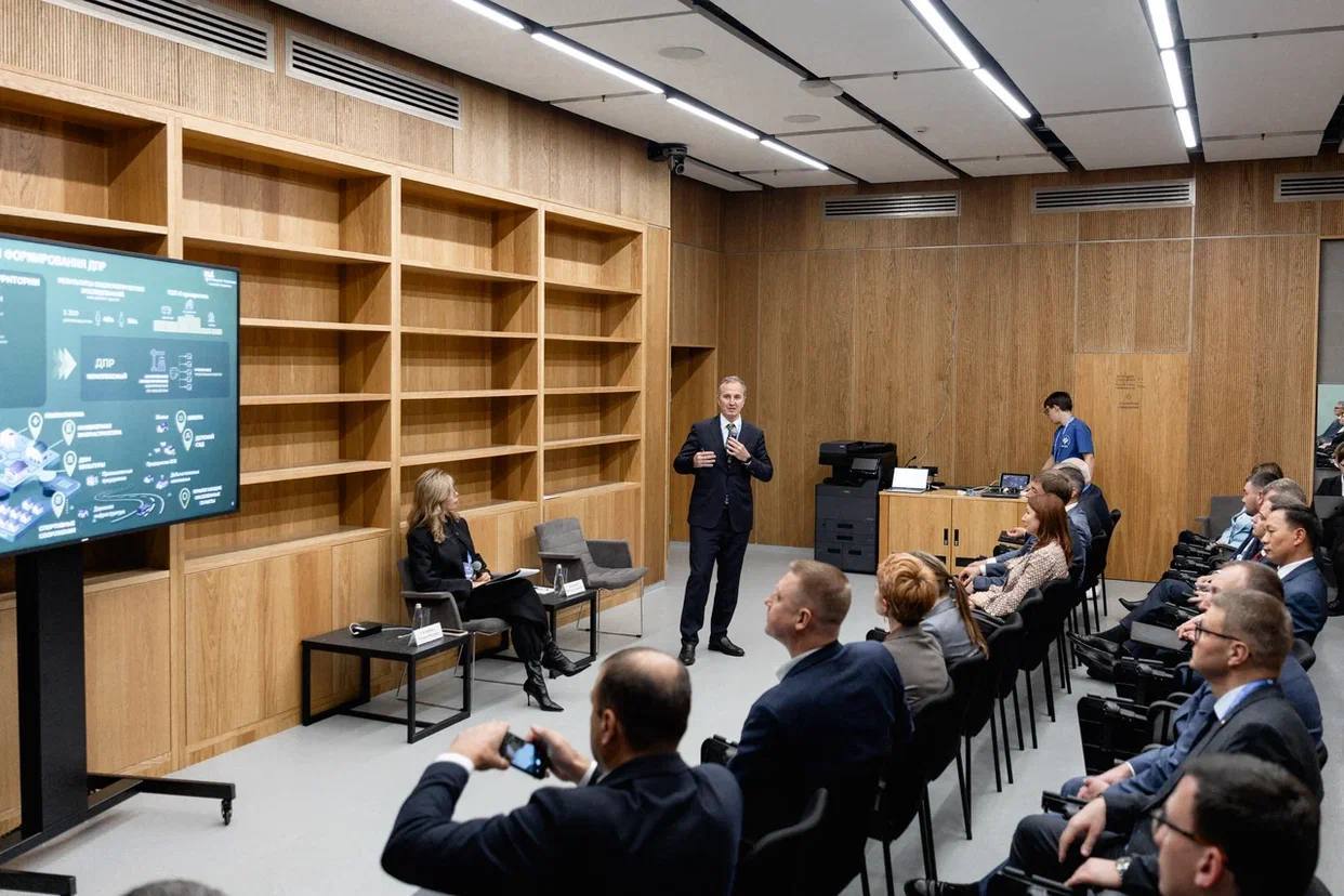 В Сенеже обсудили развитие сельских территорий