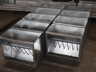 Кормушка индивидуальная для овец в окотные боксы
