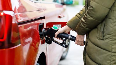 В Мордовии бензин АИ-98 на 2% дешевле, чем в среднем по ПФО