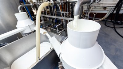 Сельхозпредприятия Кузбасса получили более 44 млн рублей на переработку молока