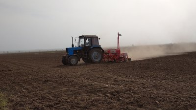 Донские аграрии продолжают посевную кампанию