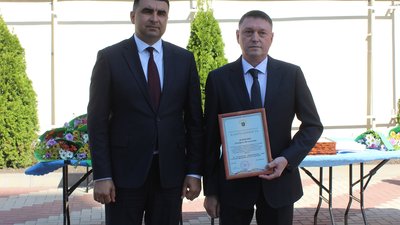 Донские ветеринары в свою юбилейный профессиональный праздник получили награды и служебные автомобили