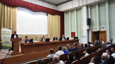 Губернатор Новосибирской области Андрей Травников: фермерские хозяйства – активные участники развития сельских территорий