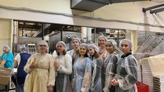 Студенты Вавиловского университета познакомились с крупнейшим кондитерским производством Саратовской области