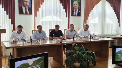 Мухтарбий Аджеков принял участие в совещании по вопросам развития животноводства в Дагестане