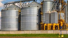 Правительство РФ вернуло контроль качества на элеваторах мощностью от 50 тыс. т