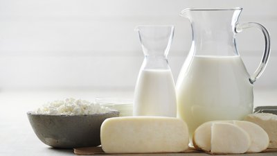 В Псковской области заметно снизились цены на молочные продукты