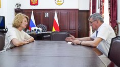 Оксана Лут обсудила приоритеты развития АПК Северной Осетии с главой республики Сергеем Меняйло