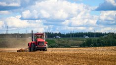 В 2025 году аграрии Подмосковья приобрели более 560 единиц сельскохозяйственной техники